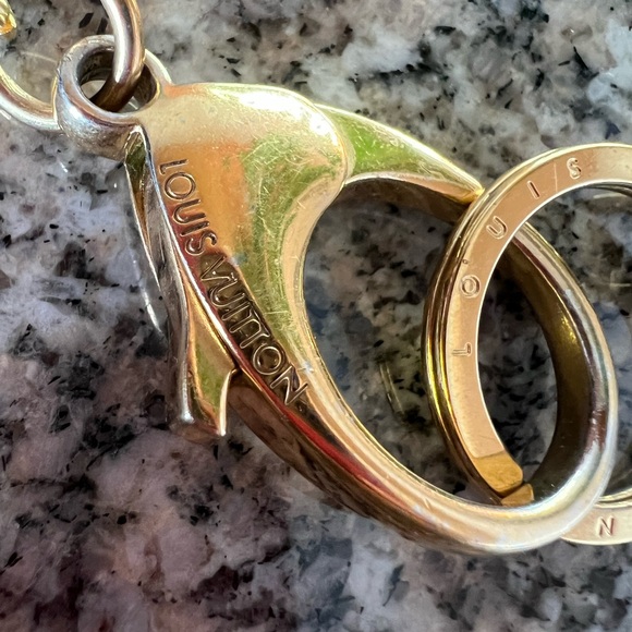 Authentic Louis Vuitton Chain - Picture 5 of 8